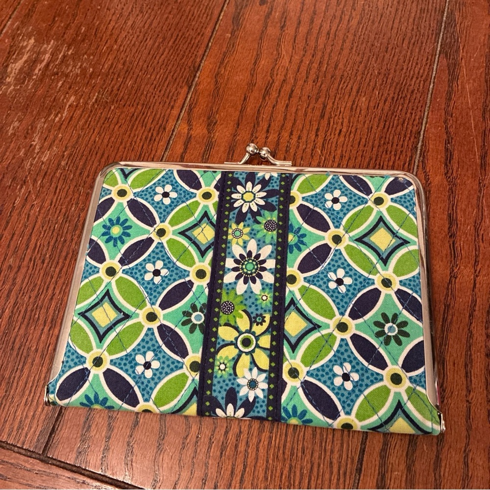 Vera Bradley Photo Album Daisy Daisy Hugs & Kisses Quilt Kisslock Clasp 12-4X6